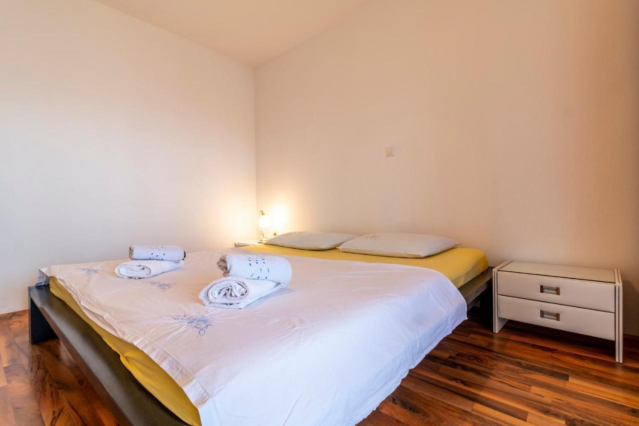 Appartement Lacaleta *