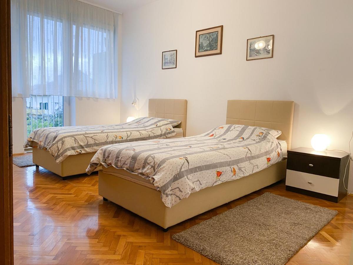 Kate's Apartment Split