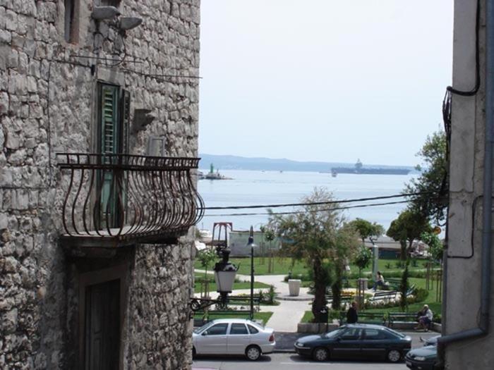 Bruno Centre And * Split
