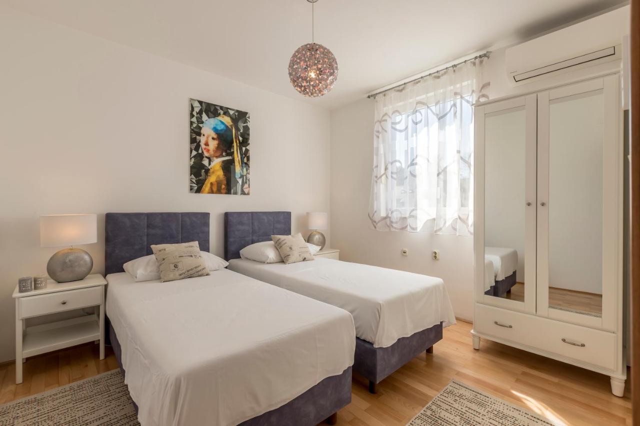 Split-villas Dalmatica For 12 Villa