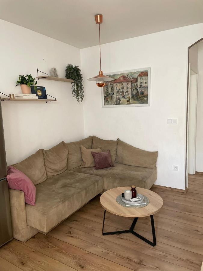 Apartment Ria *