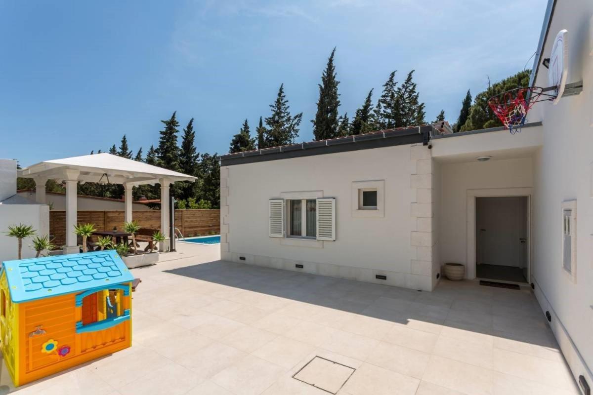 Bila Vila - Where Life Meets Luxury & Nature * Split