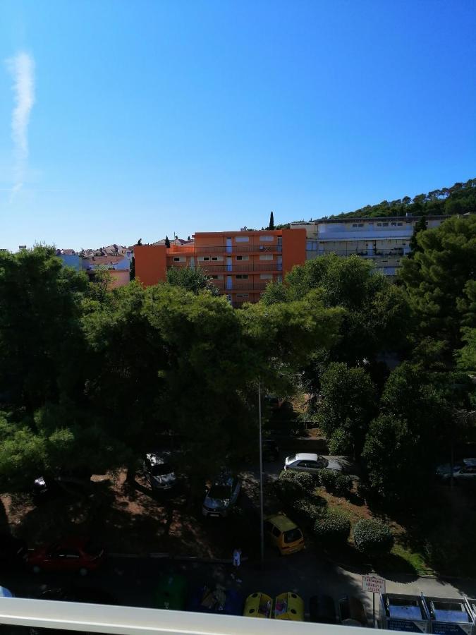 Sunny Apartment *