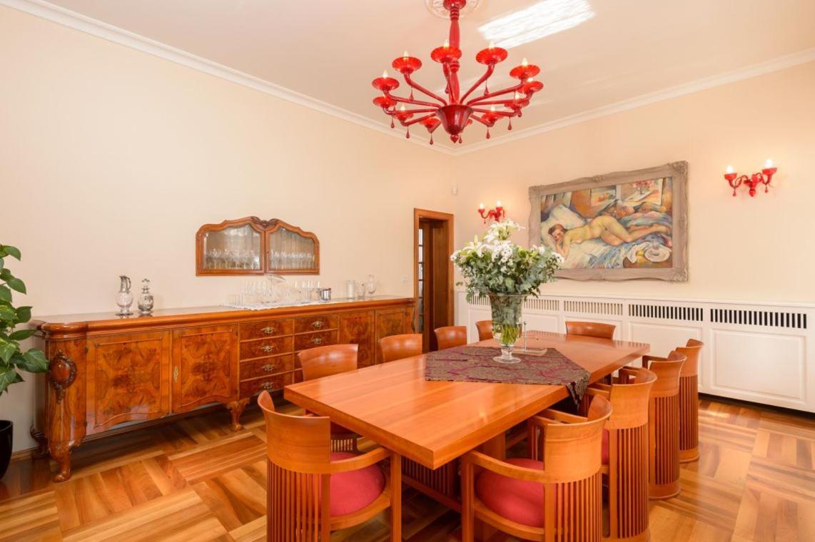 Villa Castello Split: Luxury Seafront With Private Pool And Split