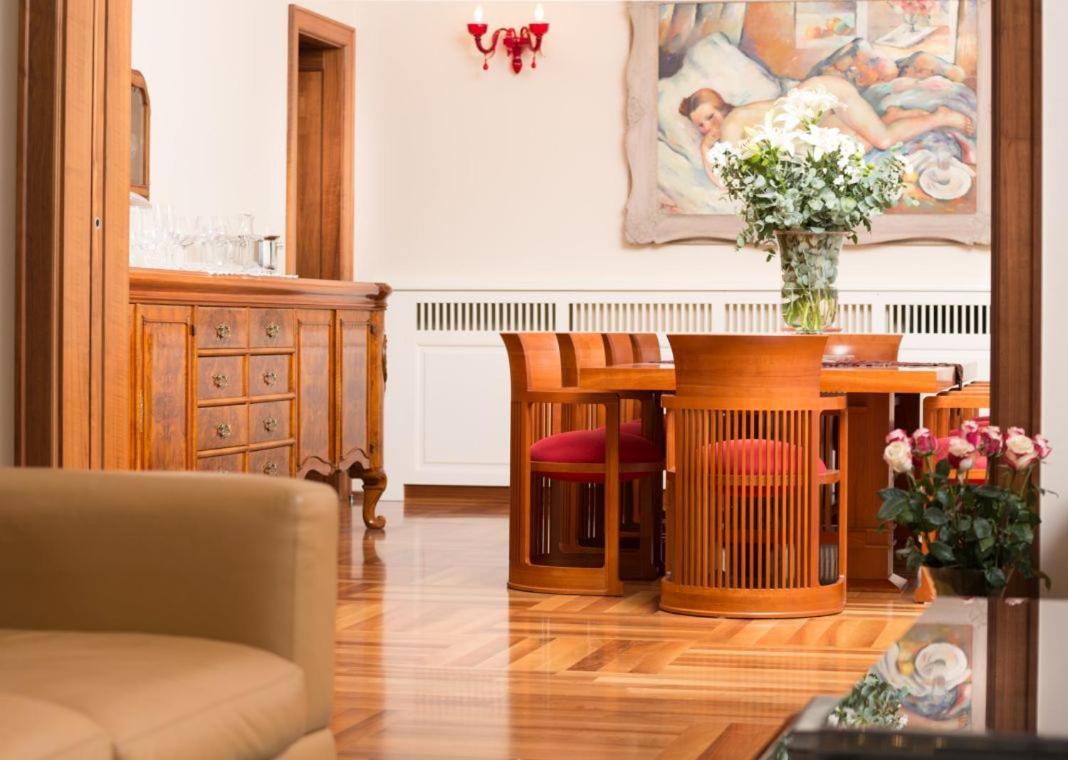Villa Castello Split: Luxury Seafront With Private Pool And Split