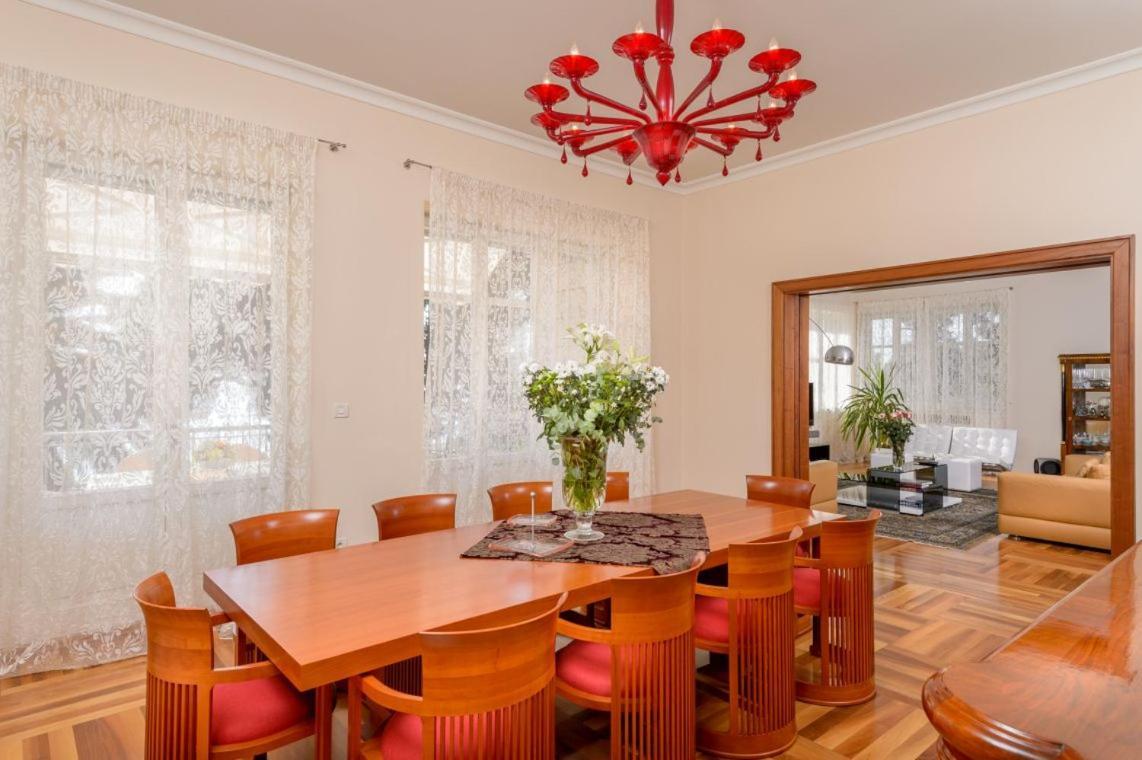 Villa Castello Split: Luxury Seafront With Private Pool And Split