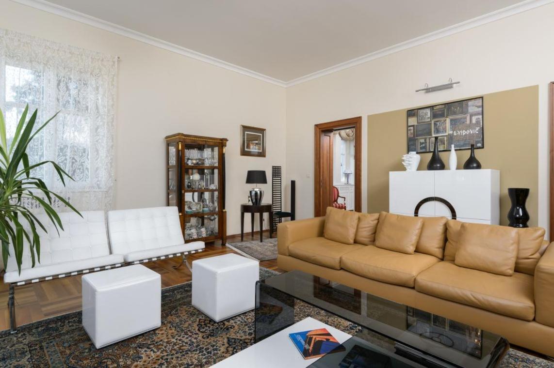 Villa Castello Split: Luxury Seafront With Private Pool And *