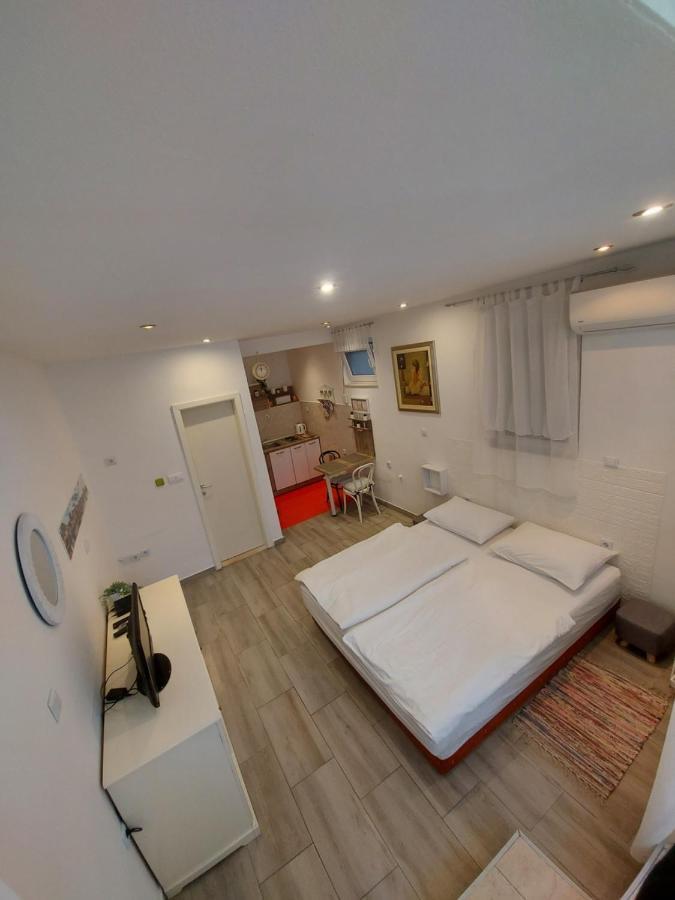 Apartment Conte