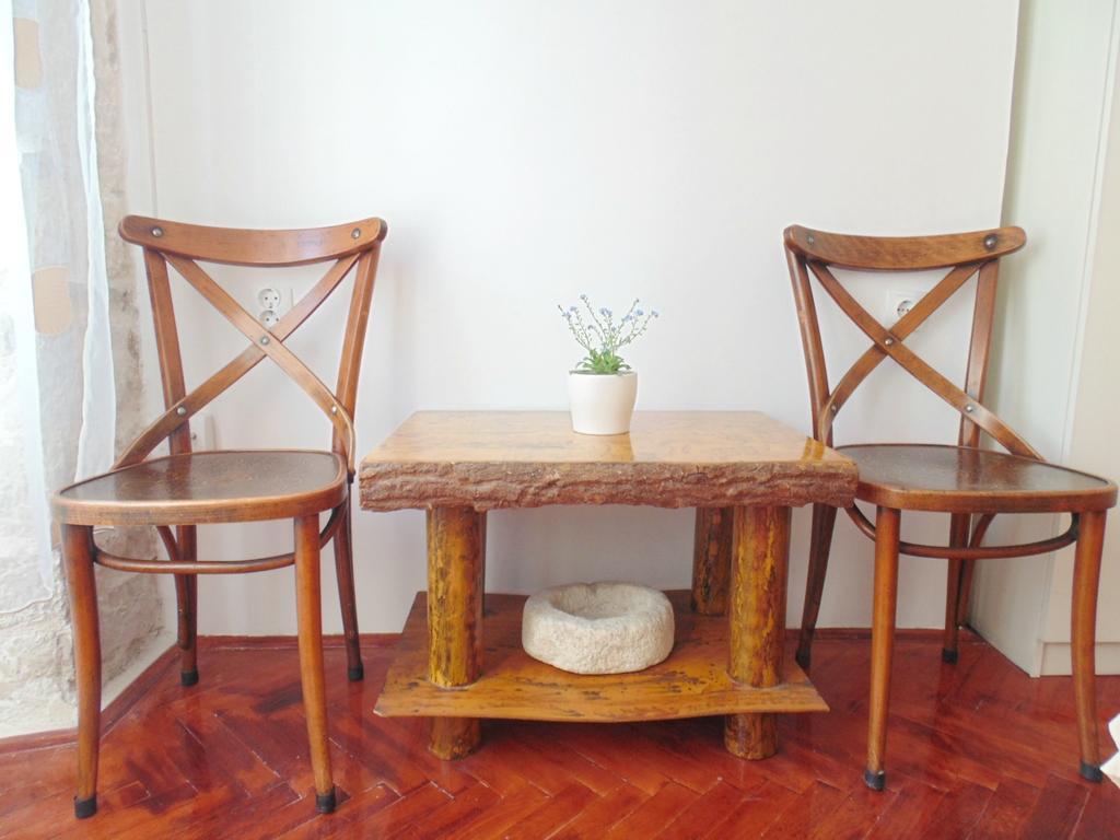 And Djanovic Guest house