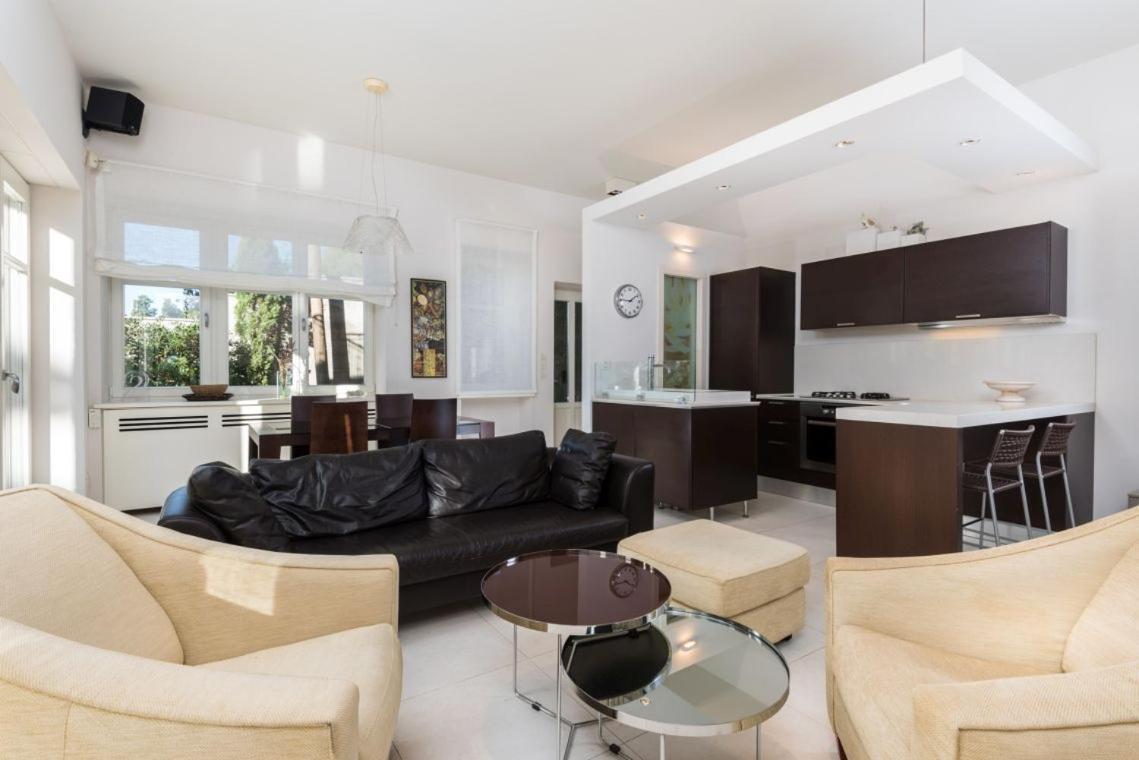 Villa Castello Split: Luxury Seafront With Private Pool And Split