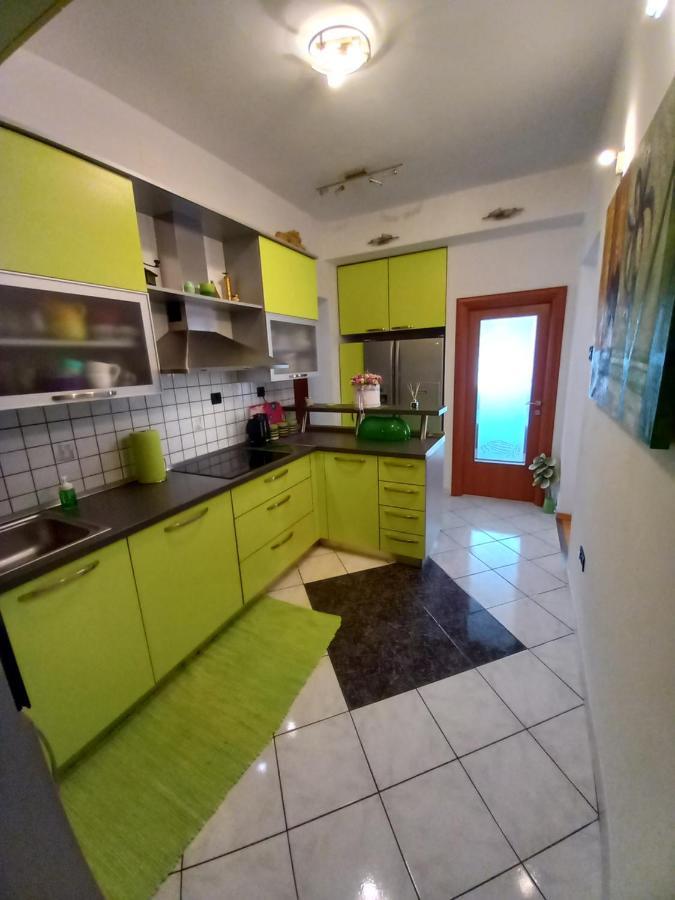Diana Apartment Split