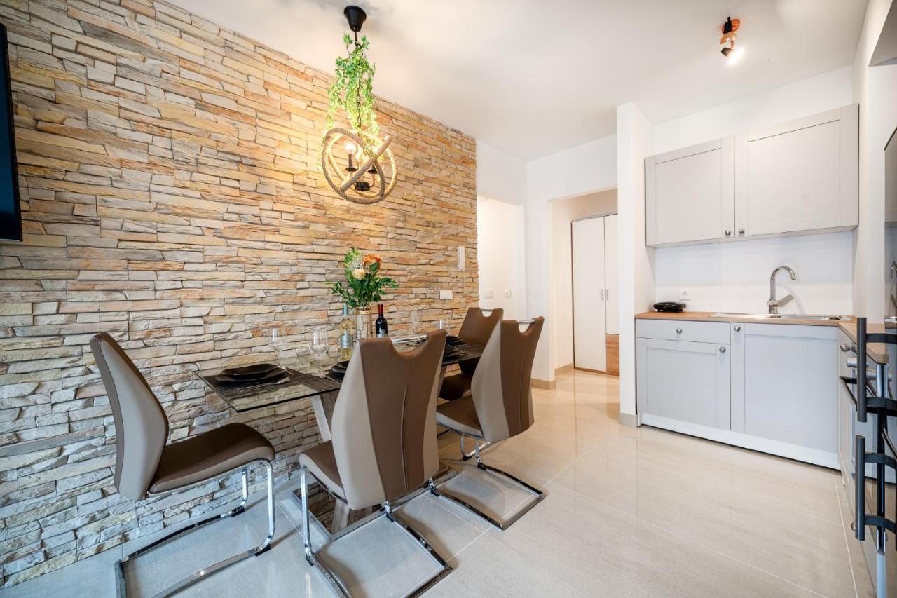 Luxury And Modern On The Main Split