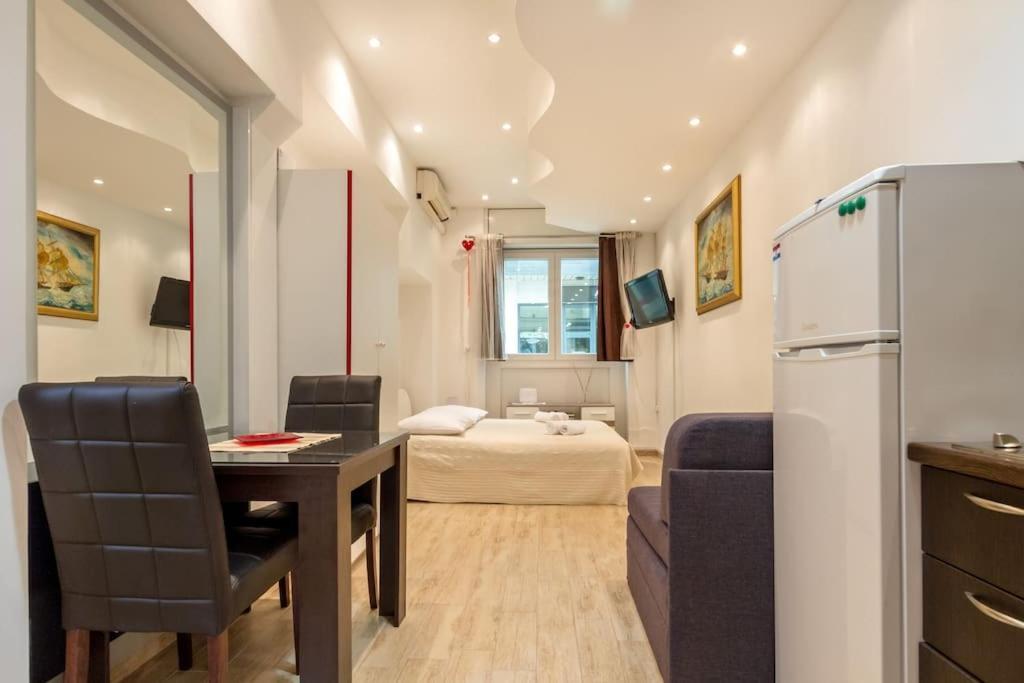 Stipe Apartment *
