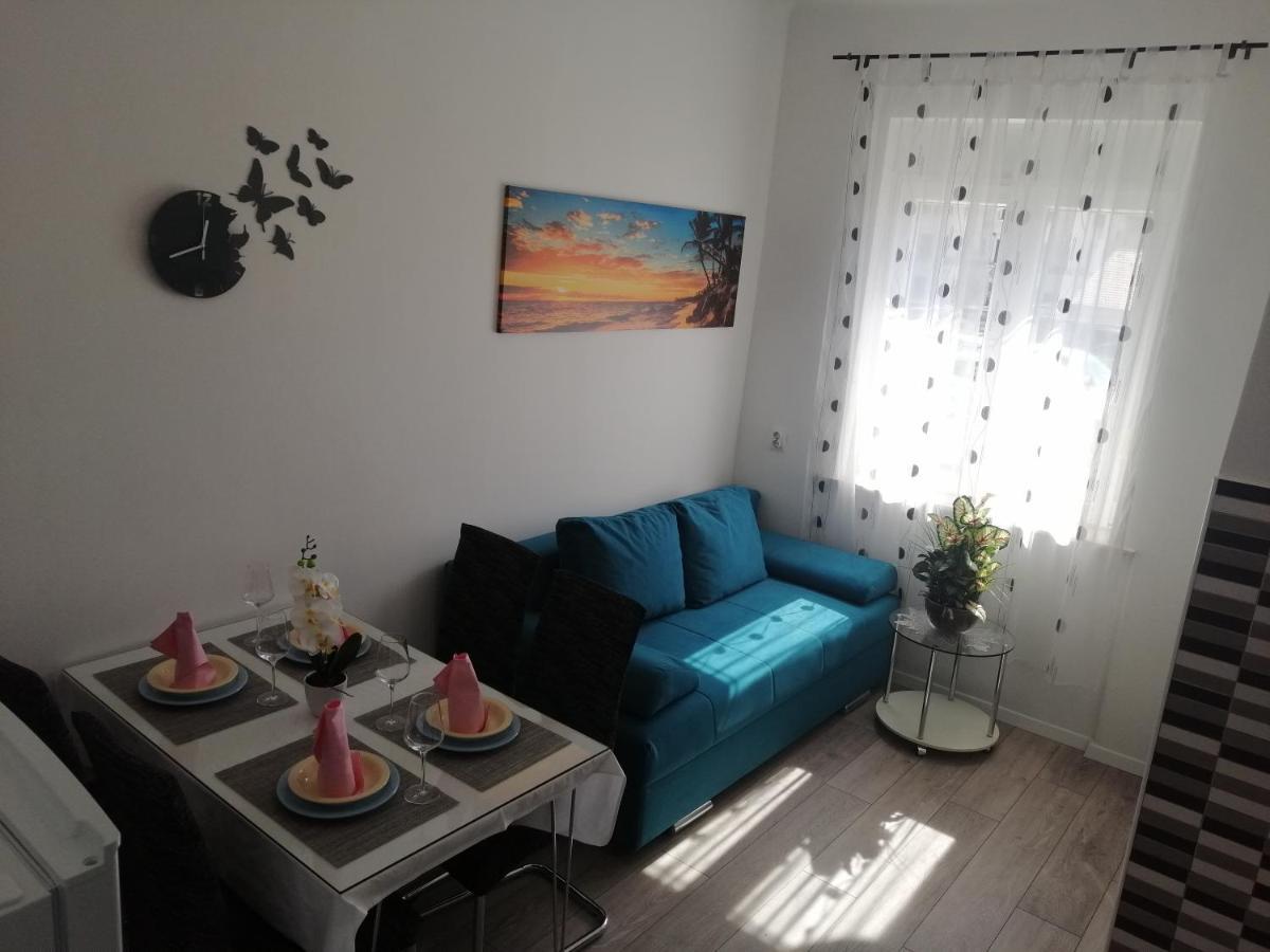 4 Apartment