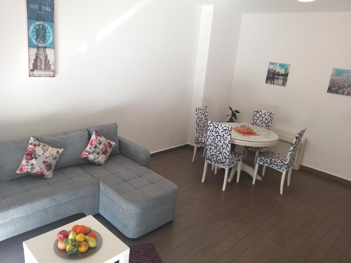 3 Bedroom With Terrace And Free Parking