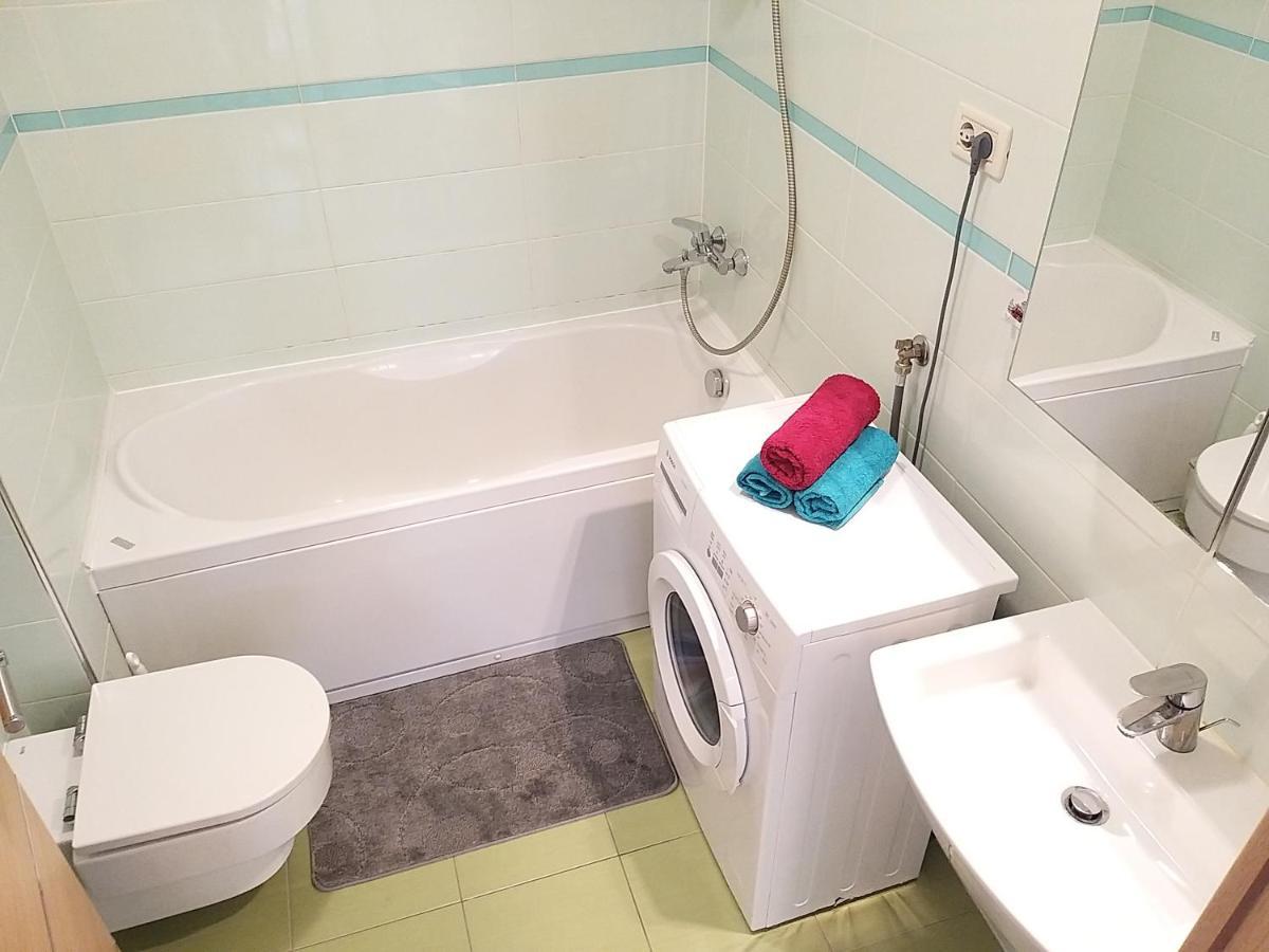 3 Bedroom With Terrace And Free Parking * Split