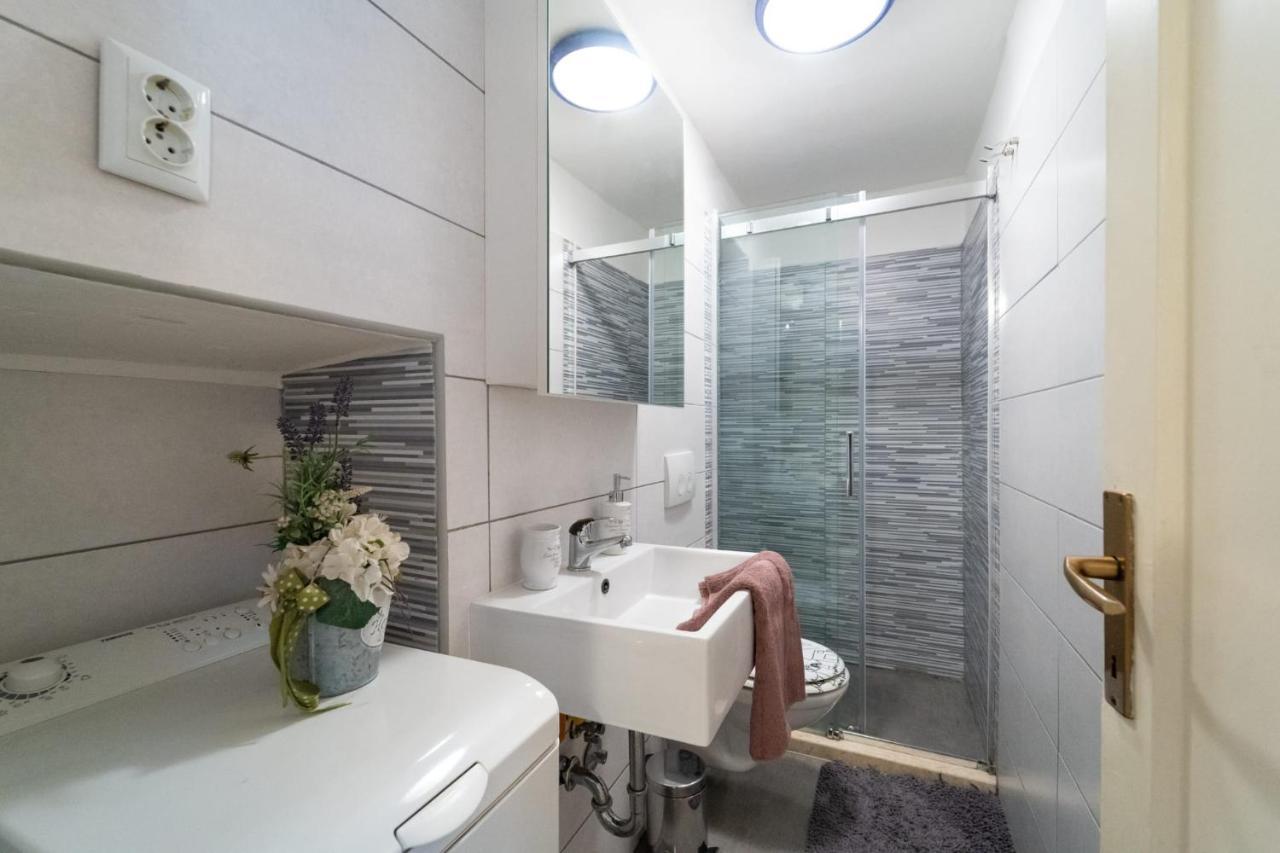 Marjan Apartment