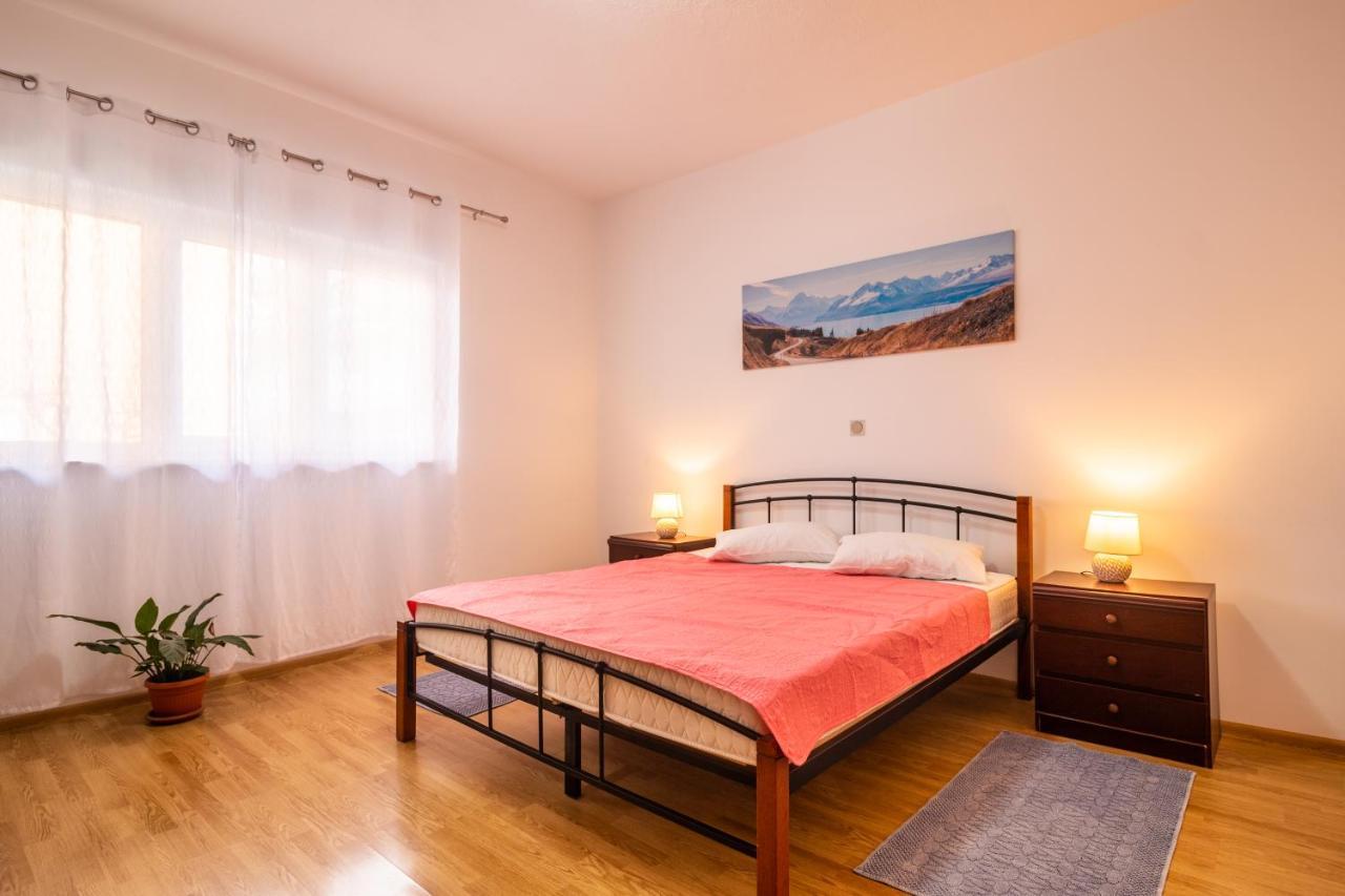Mihael Apartamento *