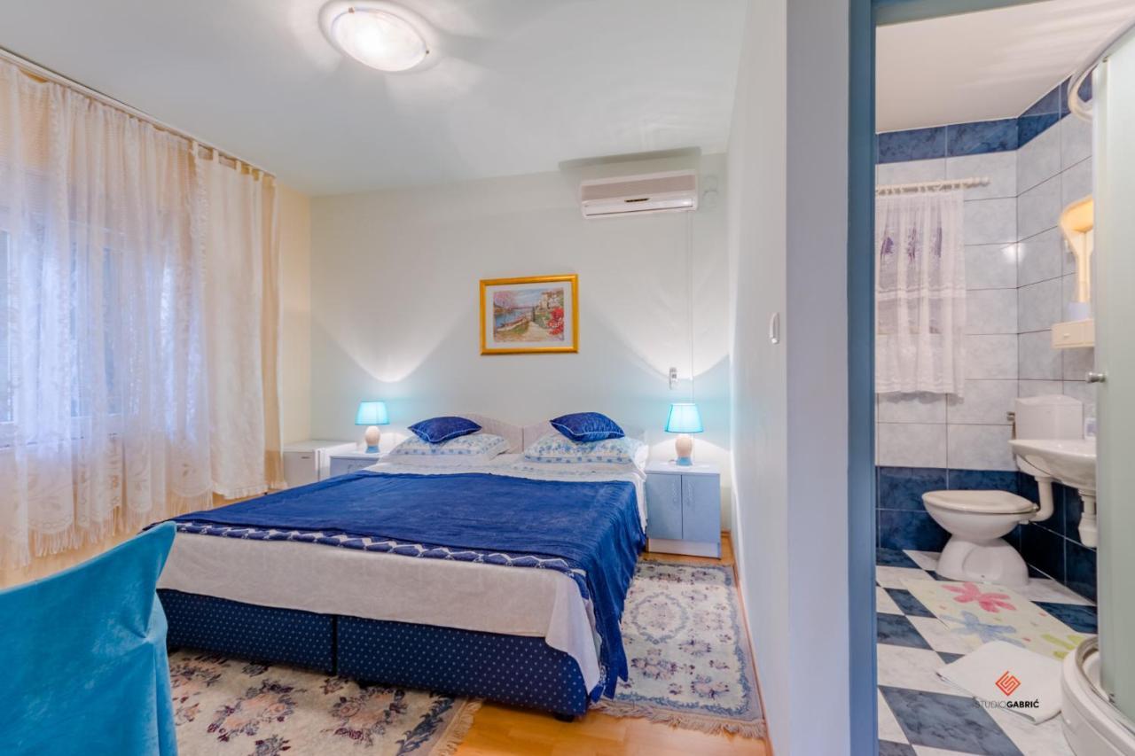 Guesthouse Rooms Split krevet i doručak Split