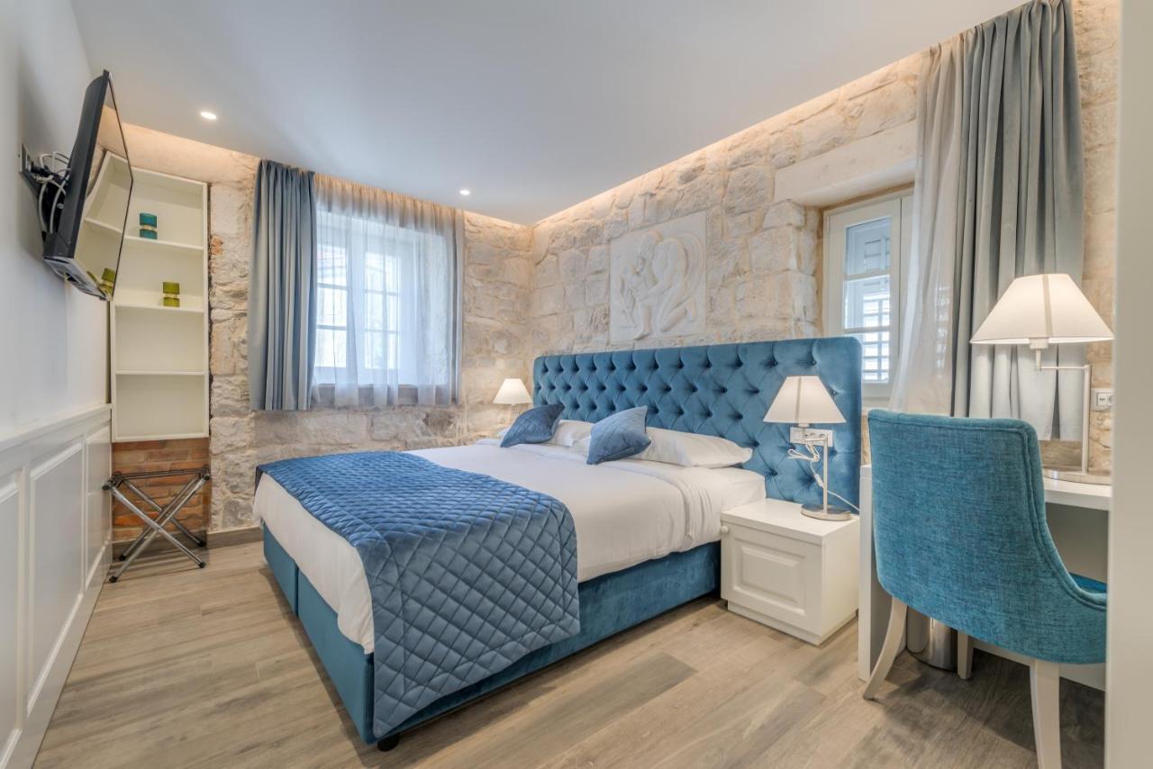 Stonemasons Heritage 4*