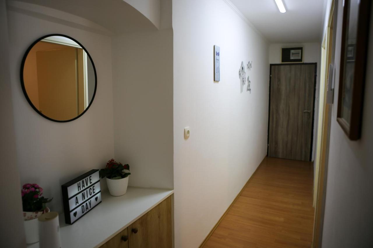 Apartment B&j - In The Center Of Split