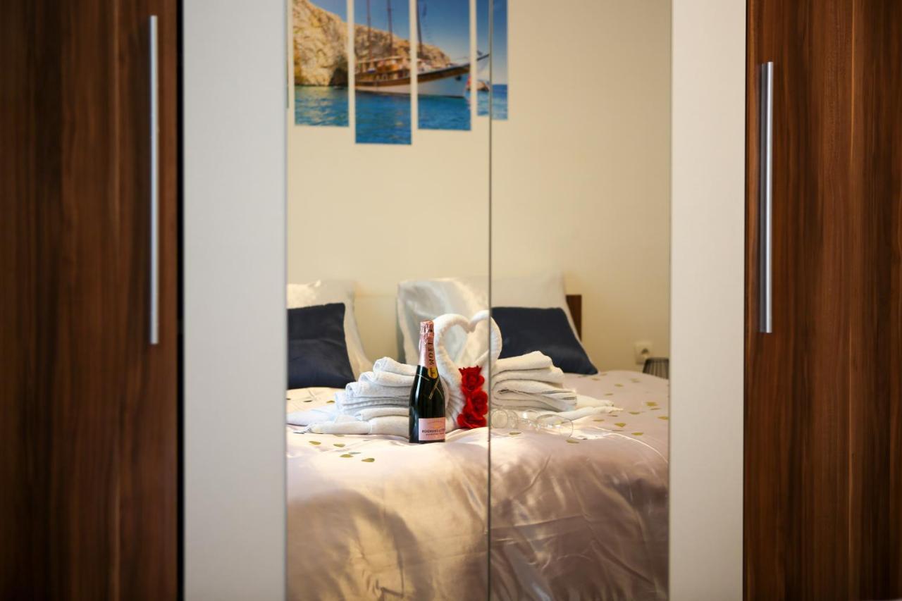 Apartment B&j - In The Center Of *