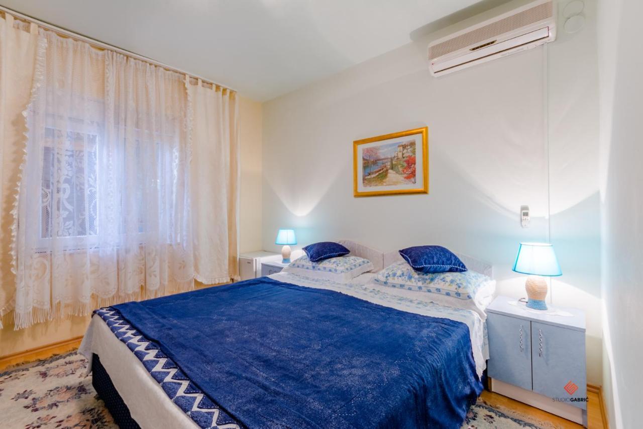Guesthouse Rooms Split krevet i doručak