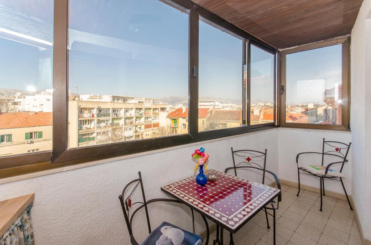 Vialli Apartment *