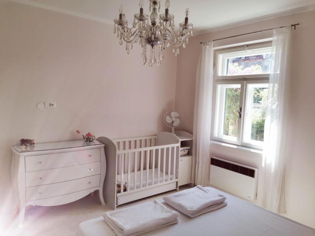 Db Interiors * Split