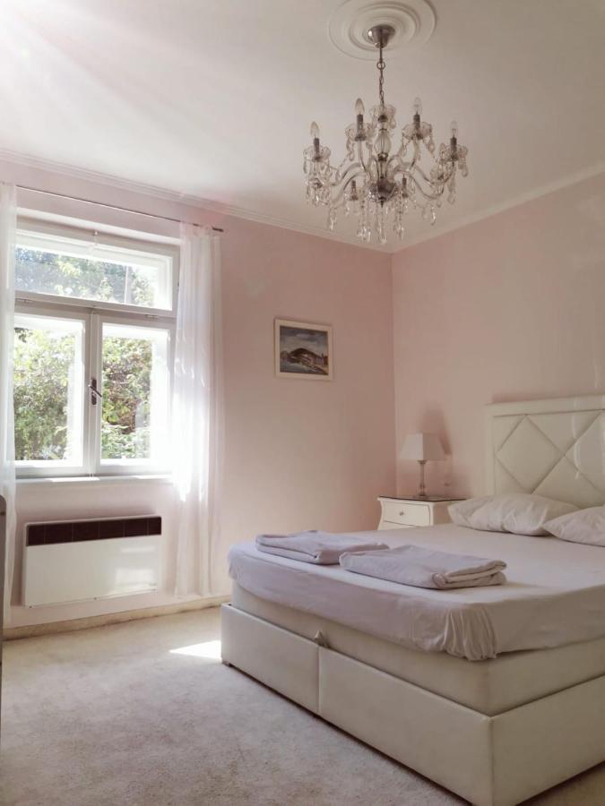 Db Interiors * Split
