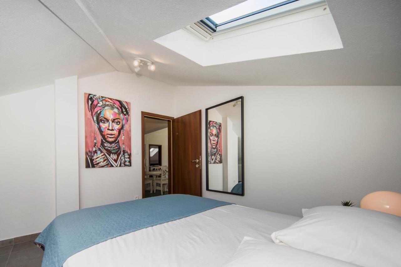 Olive Tree Apartment *