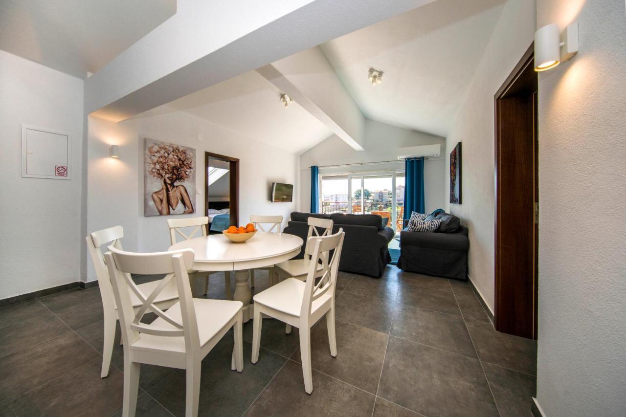 Olive Tree Apartment *