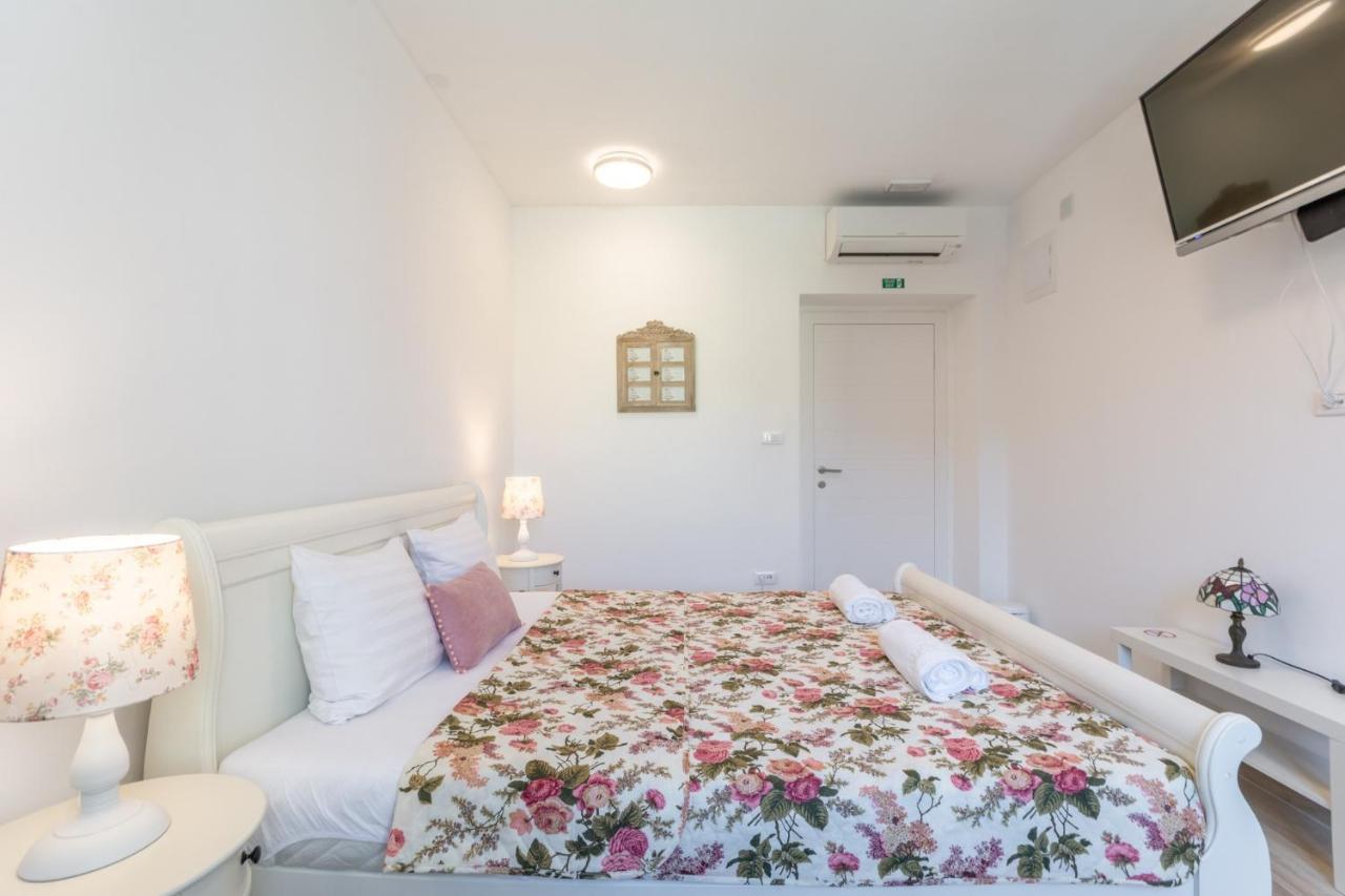 Gasthof & Poesia Split
