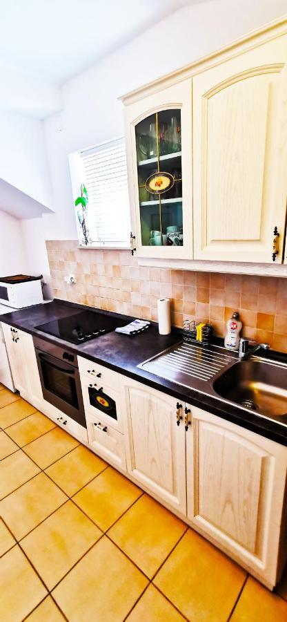 Apartment Pirja *