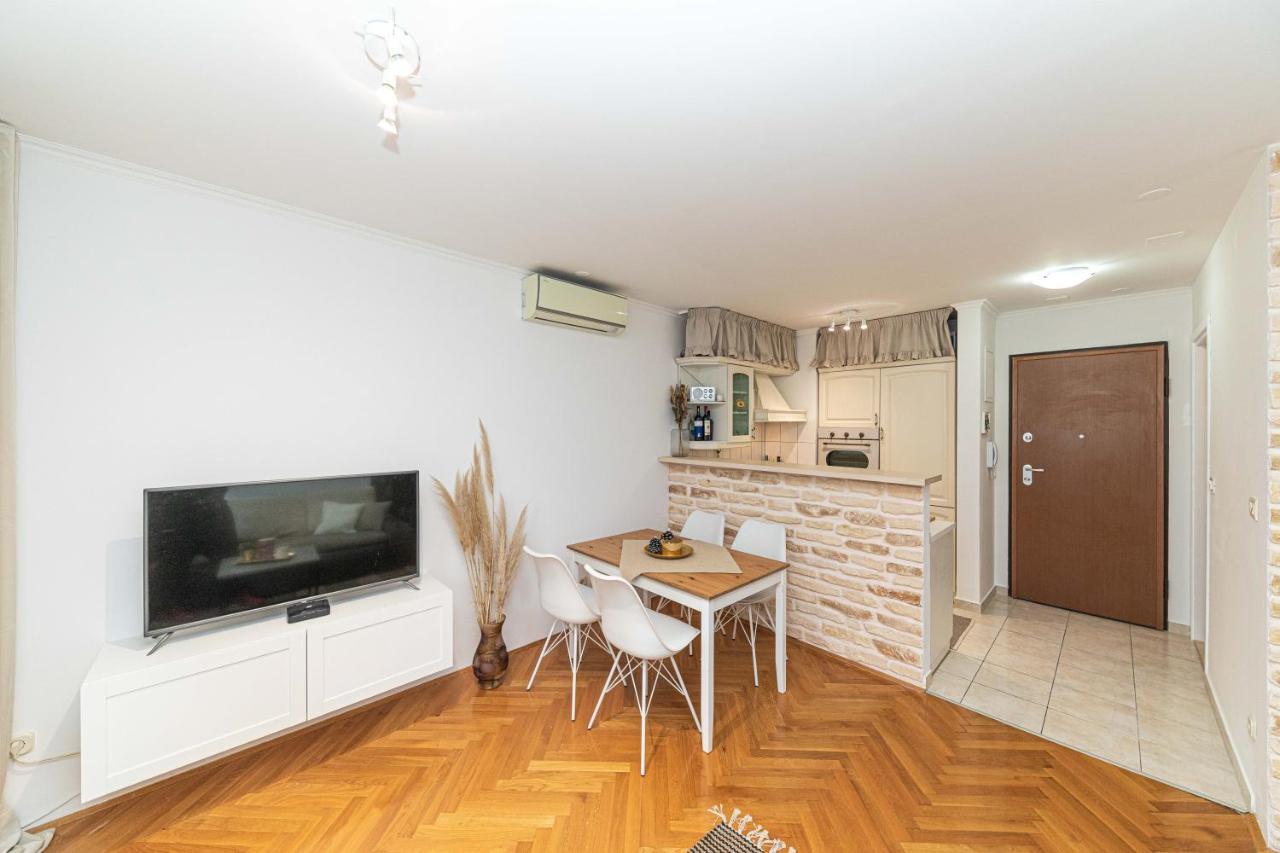 Malea Apartment