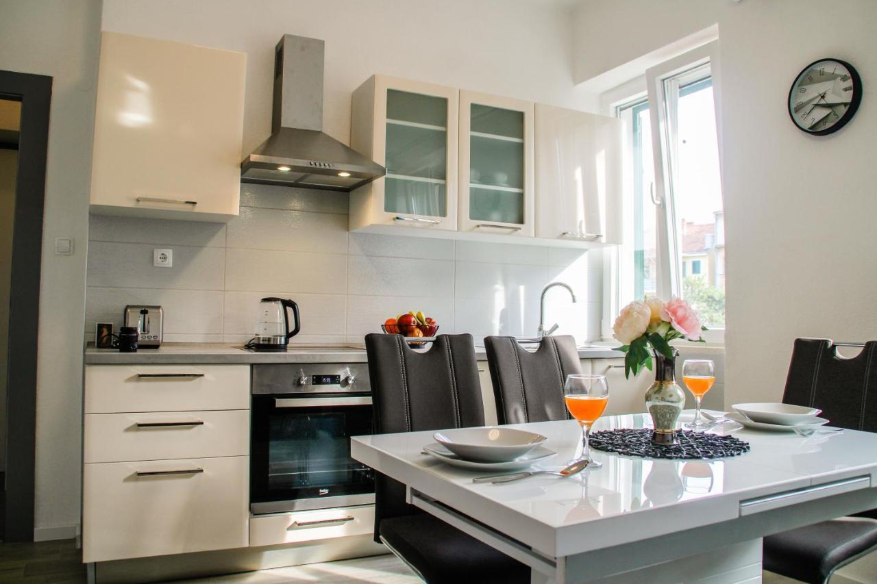Tonka's Beautiful In Centre Apartman *