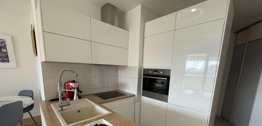 Hedonist Apartment