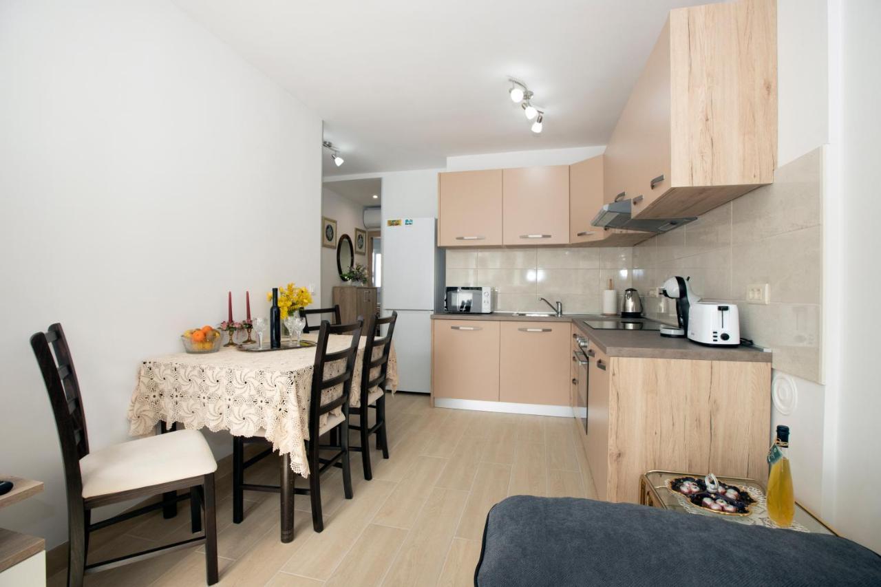 Ive Apartment Split
