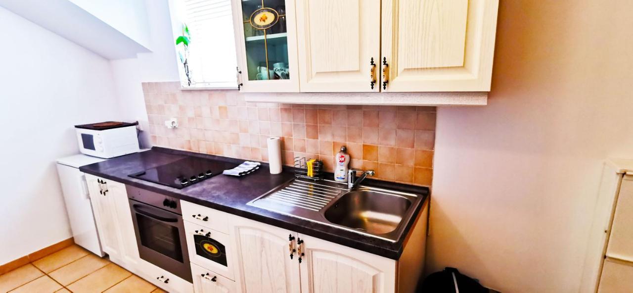 Apartment Pirja *
