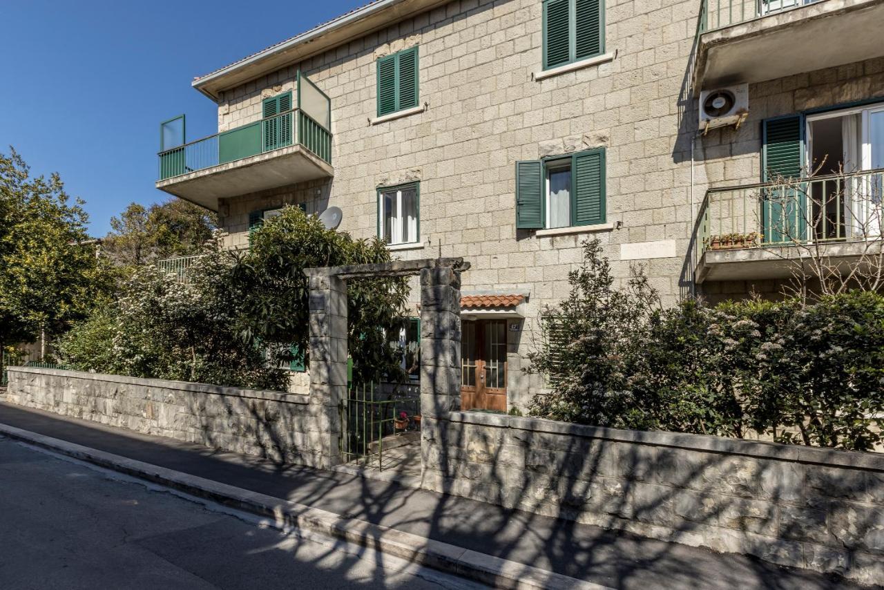 Apartment Ferula, 3 Bedroom Near Bacvice