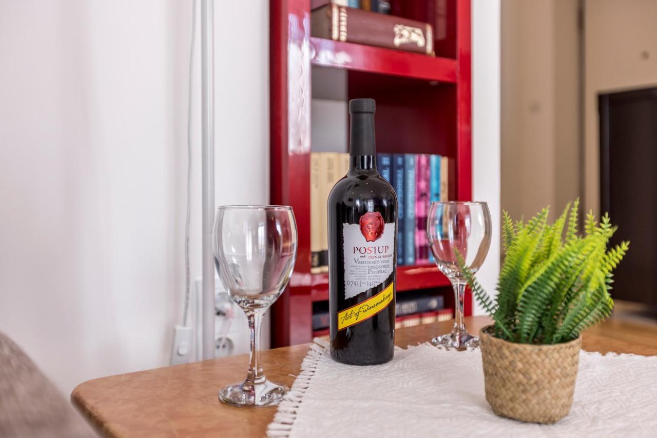Ferula, 3 Bedroom Near Bacvice Apartment Split