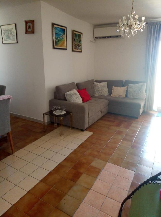 Apartment Apartman Melvan