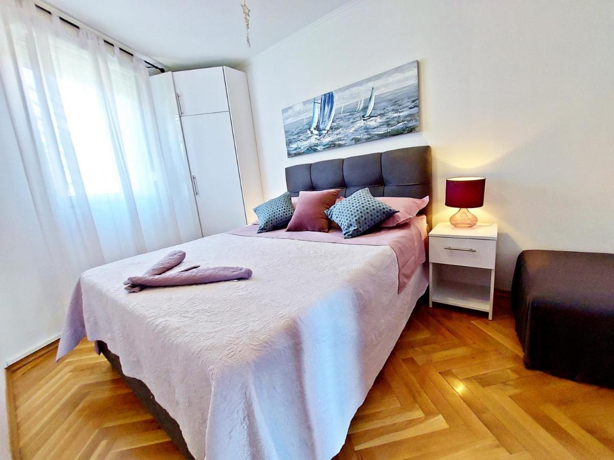 Aquamarine Apartment