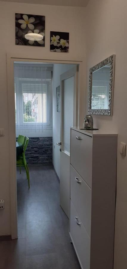 Siesta Apartment *