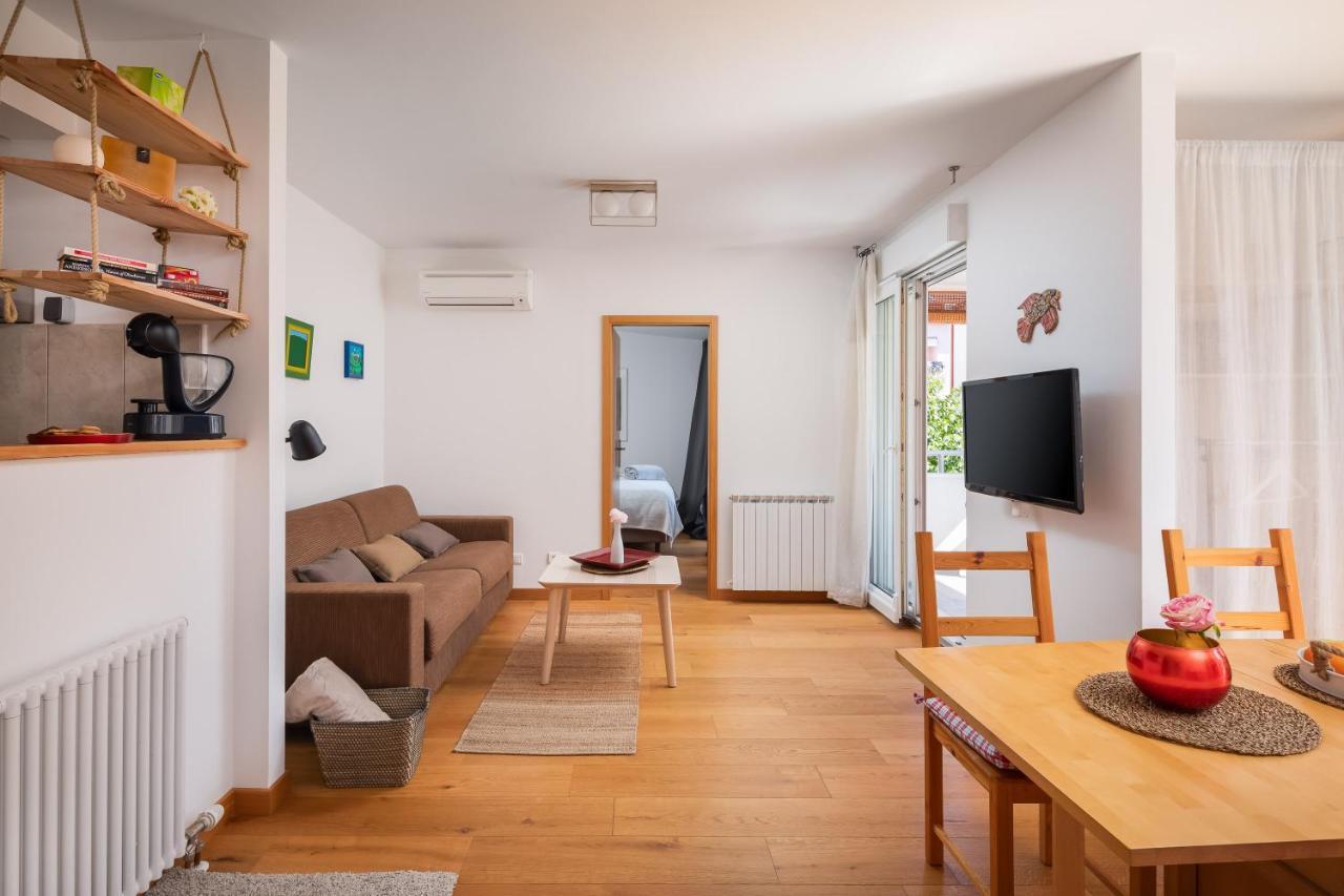 Modern With Terrace 4 Min Walk To The Apartamento Split