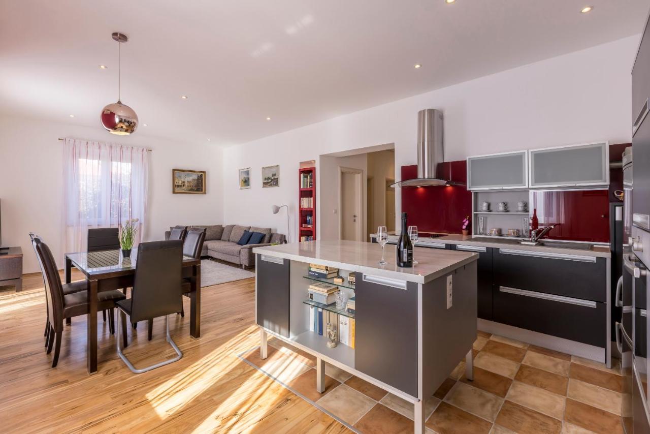 Ferula, 3 Bedroom Near Bacvice Split