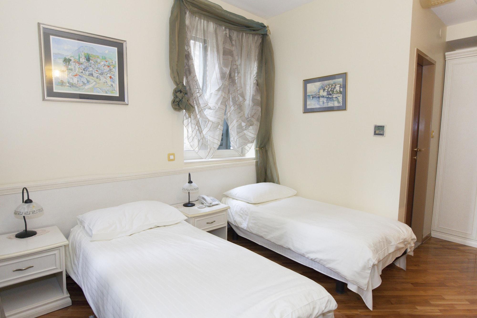 Plr Luxury Rooms Apartment