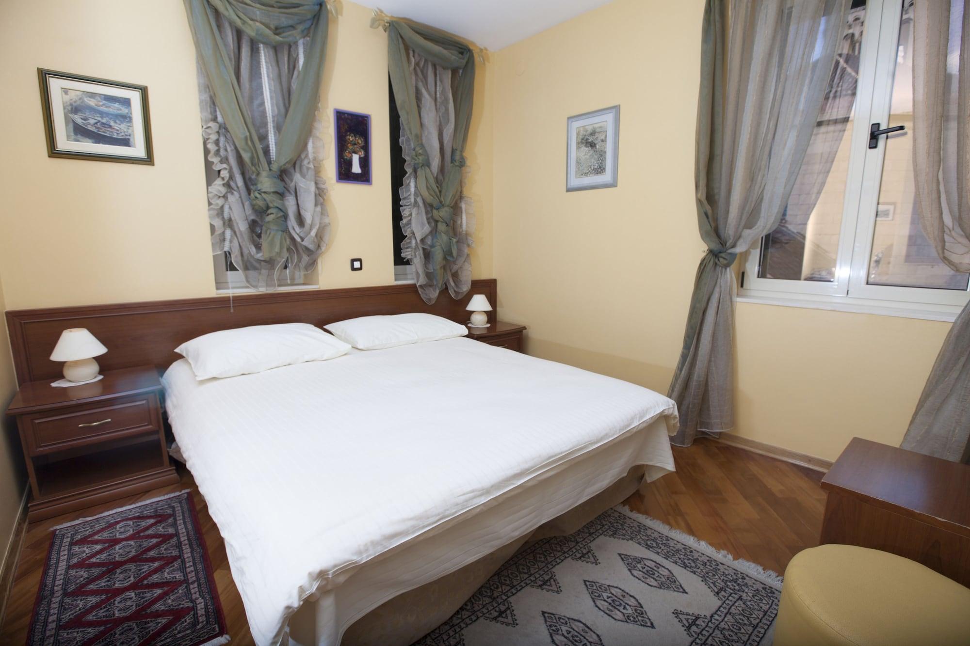 Apartment Plr Luxury Rooms *