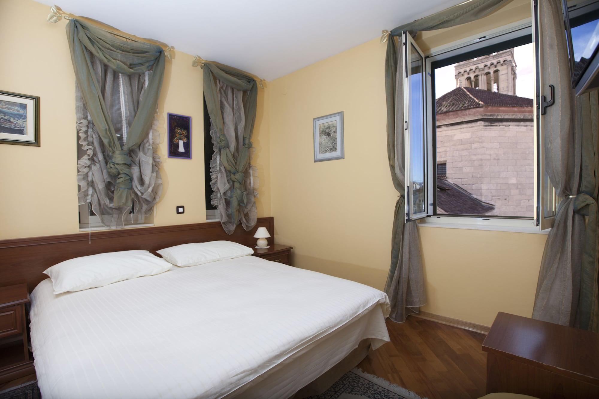 Apartment Plr Luxury Rooms *