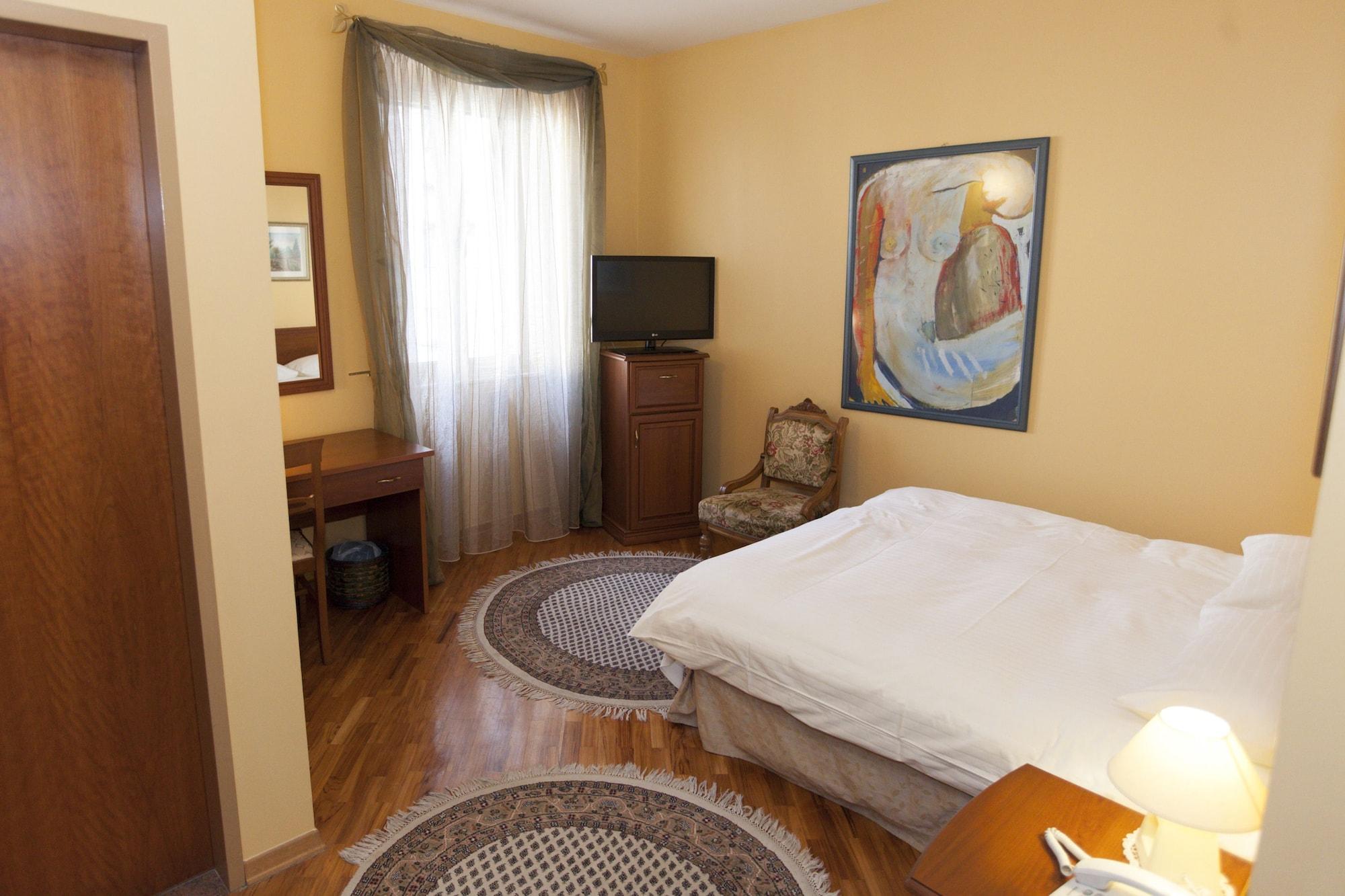 Plr Luxury Rooms Apartment